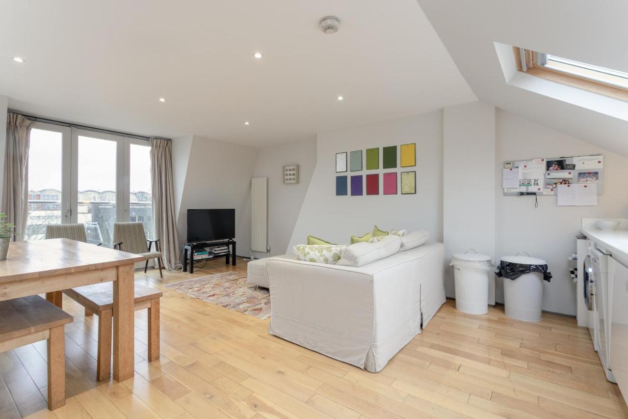 2 Bedroom Apartment Hammersmith Grove Sleeps 4 Londres Exterior foto
