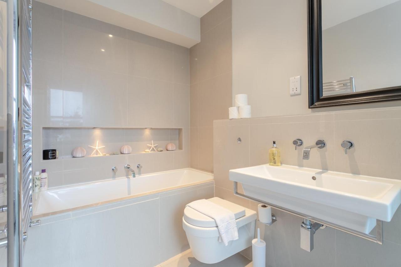 2 Bedroom Apartment Hammersmith Grove Sleeps 4 Londres Exterior foto