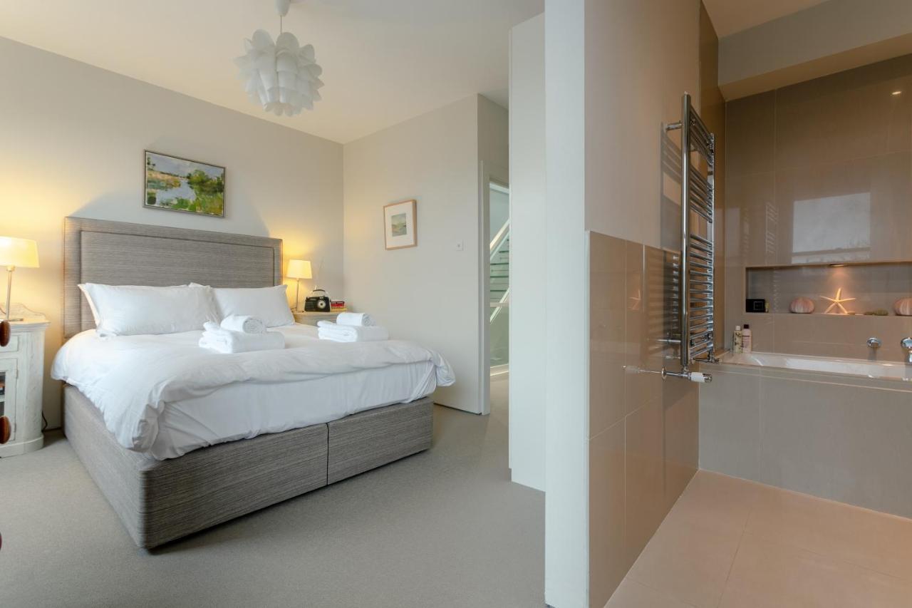2 Bedroom Apartment Hammersmith Grove Sleeps 4 Londres Exterior foto