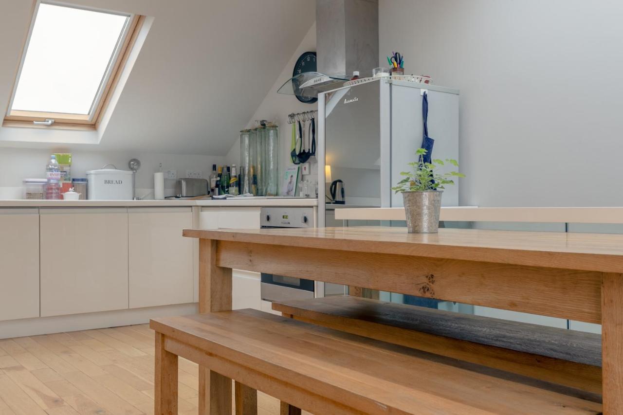 2 Bedroom Apartment Hammersmith Grove Sleeps 4 Londres Exterior foto